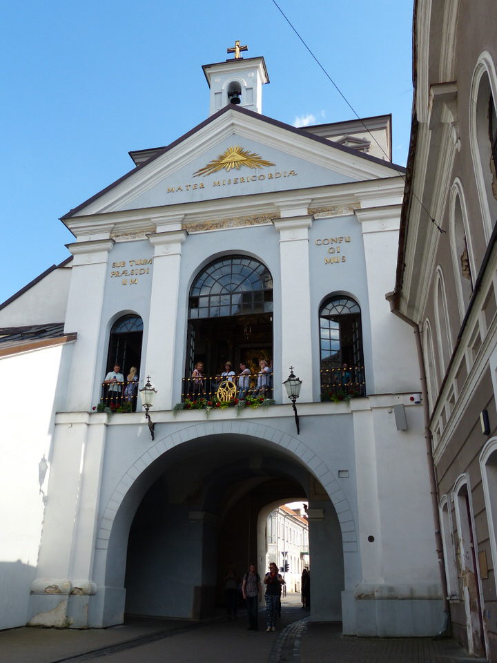 An archway over a balcony