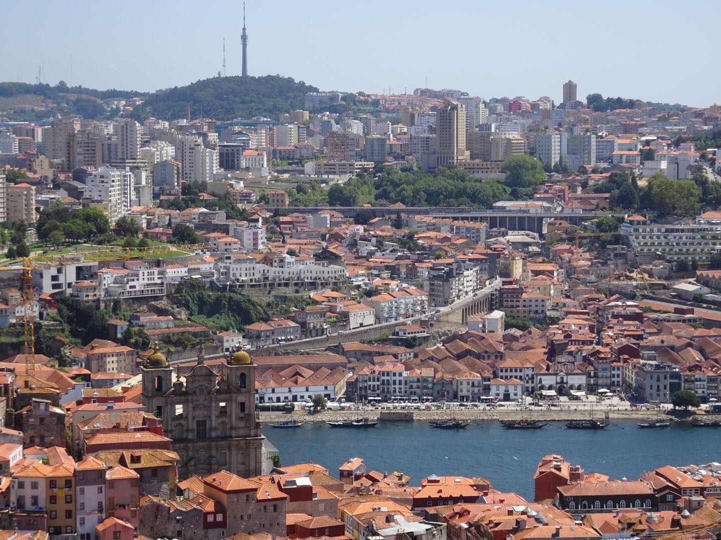 porto red roofs and river